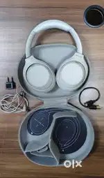 Sony WH1000XM4 Bluetooth headphone