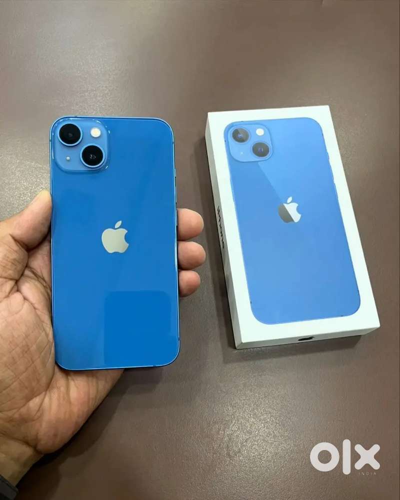 iPhone 13 128 GB variant 7 months old with all accessories
