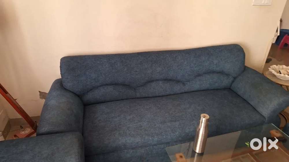 5 seater sofa with table