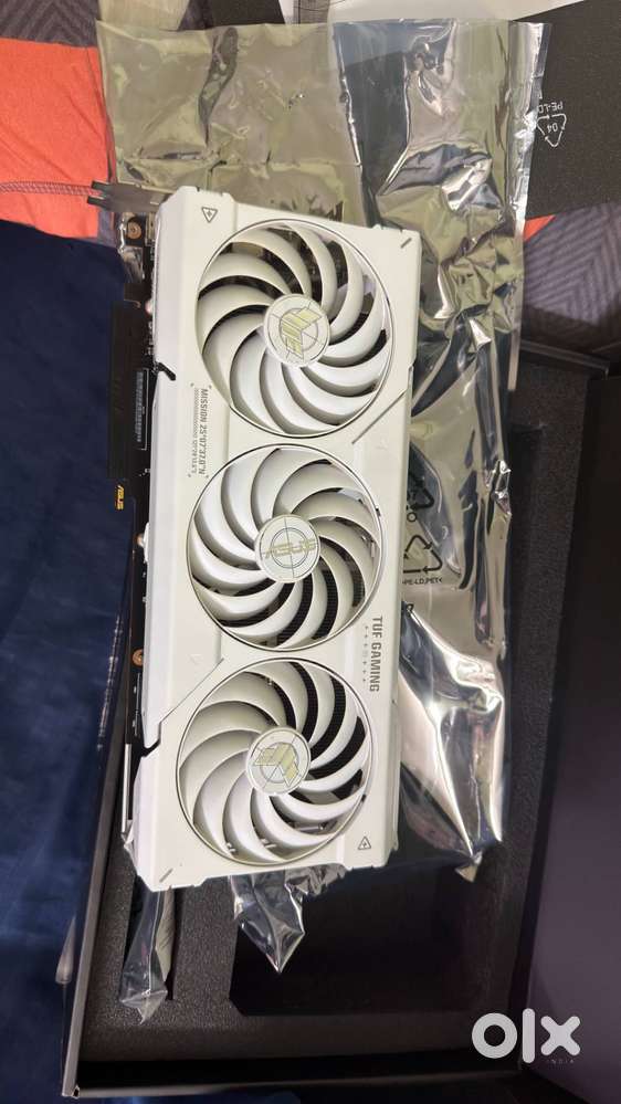 ASUS Tuf Gaming Rx 7800 Xt Oc Edition 16Gb Gddr6 Triple Fan Whilte