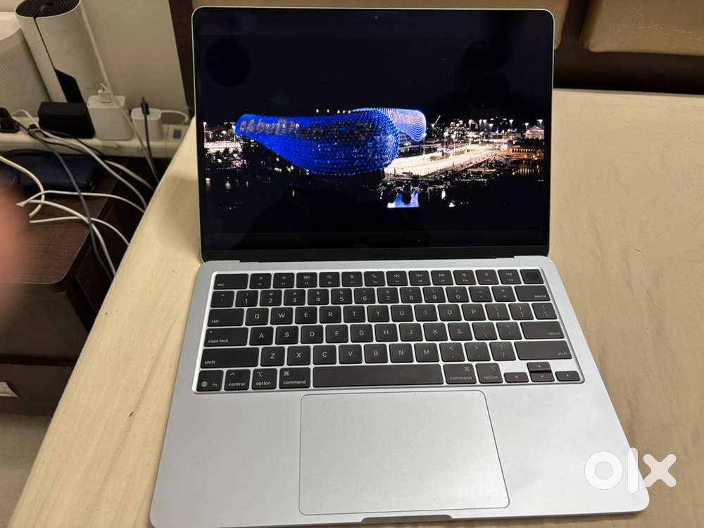 MacBook Air M4 (2025) 13 16gb/256gb Sky Blue 98%BH