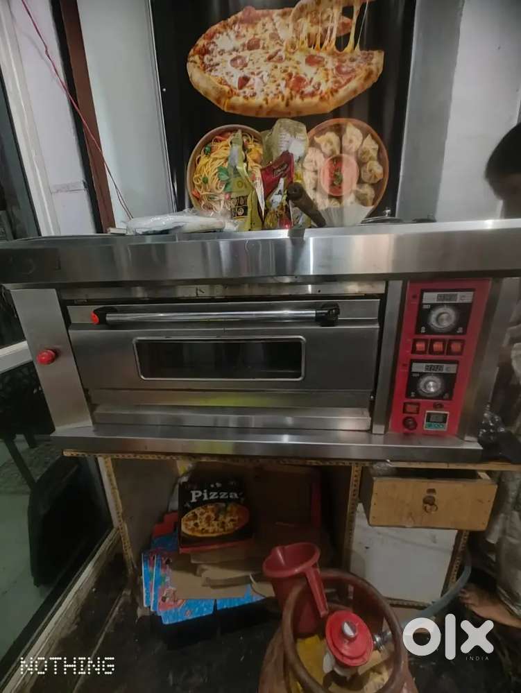 Fast food counter and pizza owen and kadhai , steamer momos wala