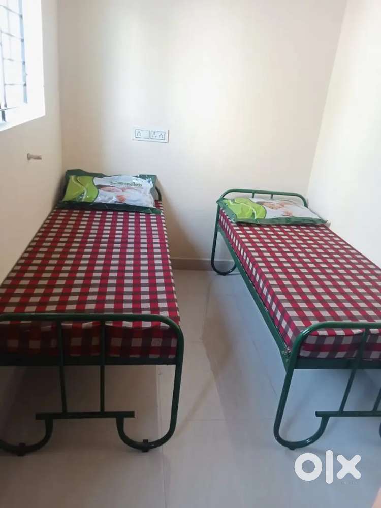 Hyma men's pg, karapakkam, SOLINGANALLUR