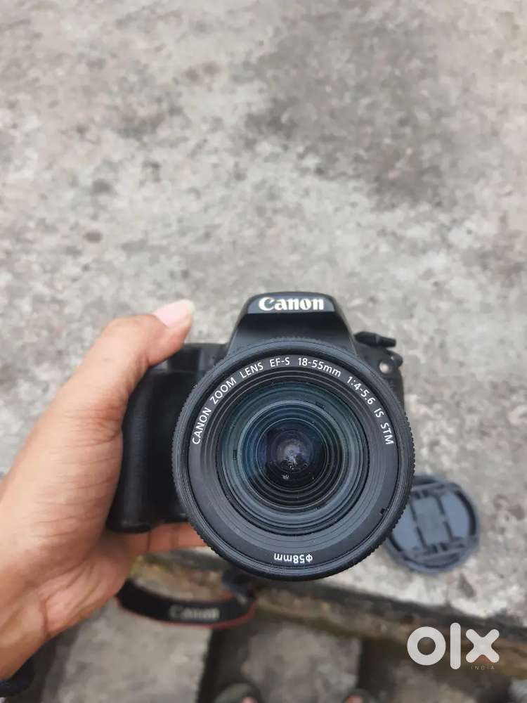 Canon 200d 24.MP dslr camera