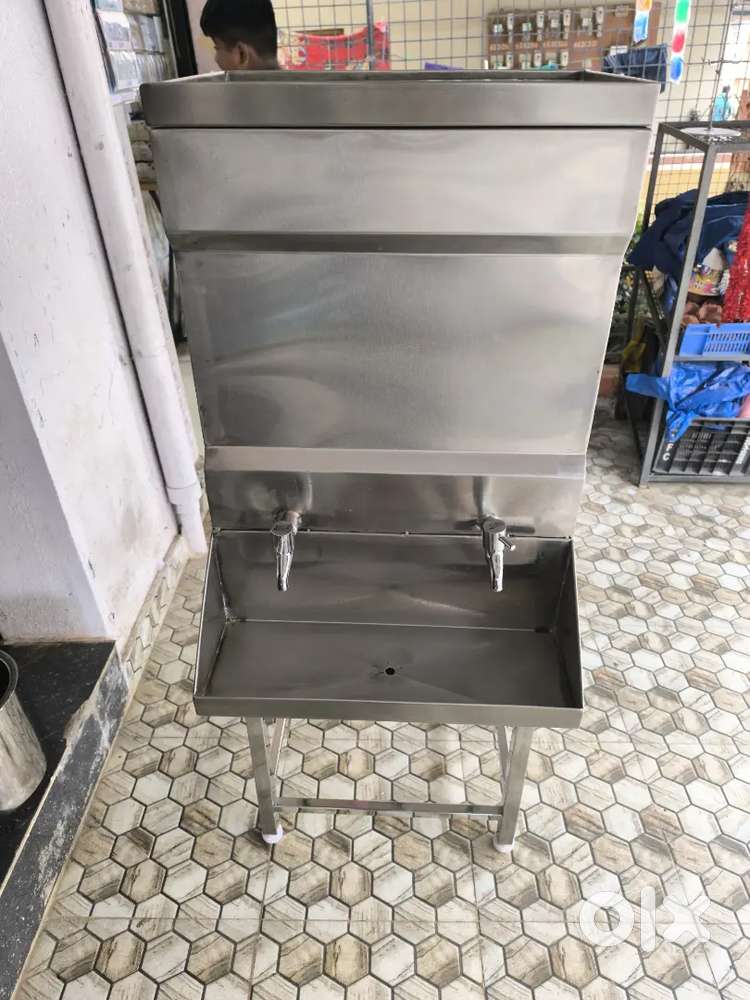 Stainless steel water tank