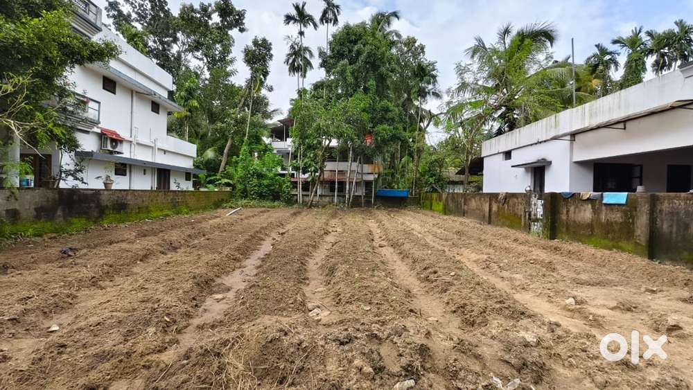 10 cent square plot in the heart of vaikom town