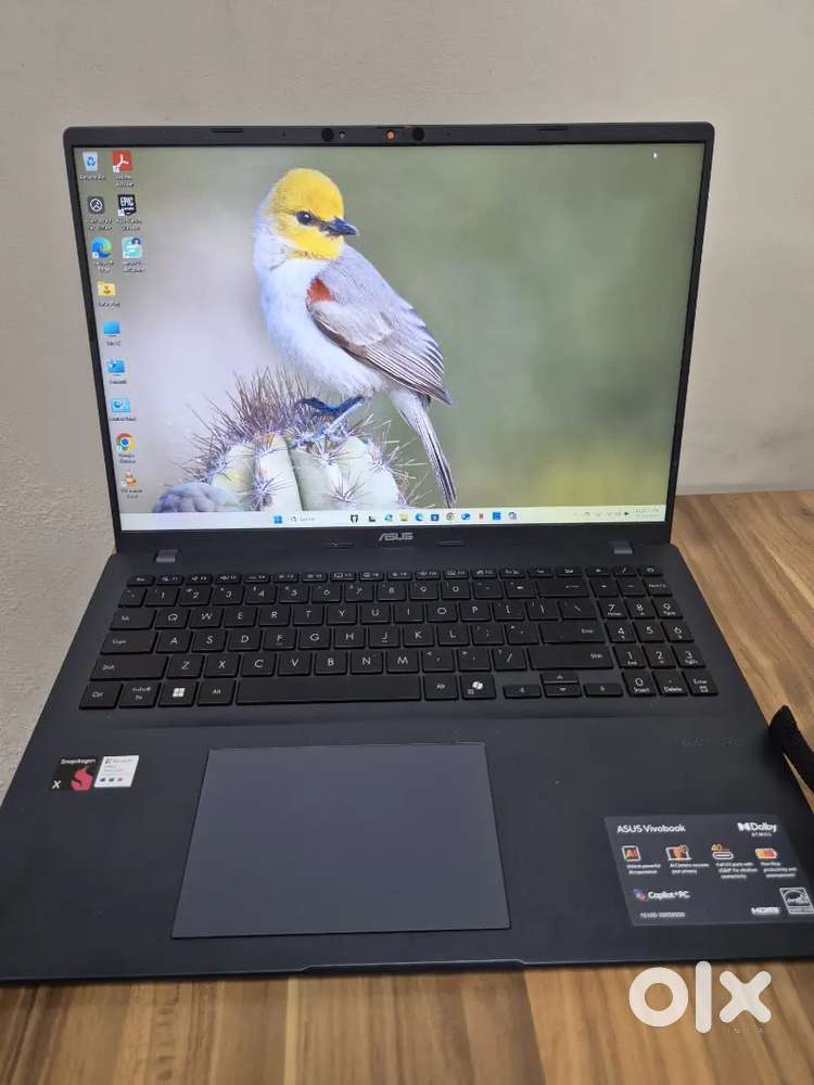 Asus vivobook laptop 4 month old 1 year warranty