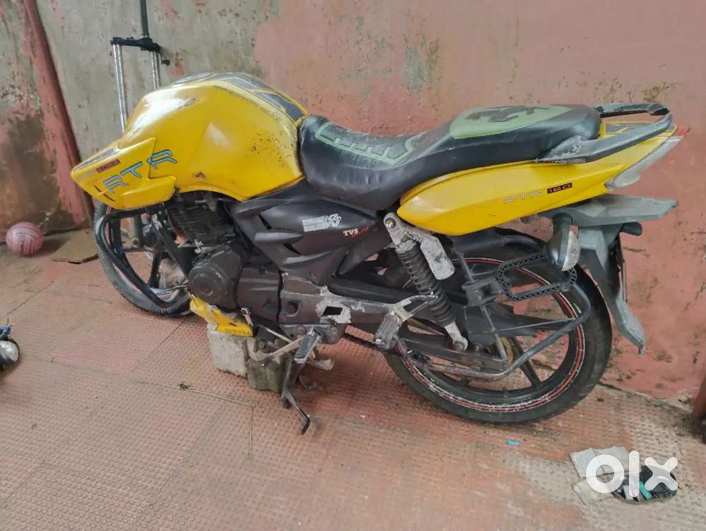 only for scrapping Tvs Apache RTR 160 (2011 MODEL) price 8000