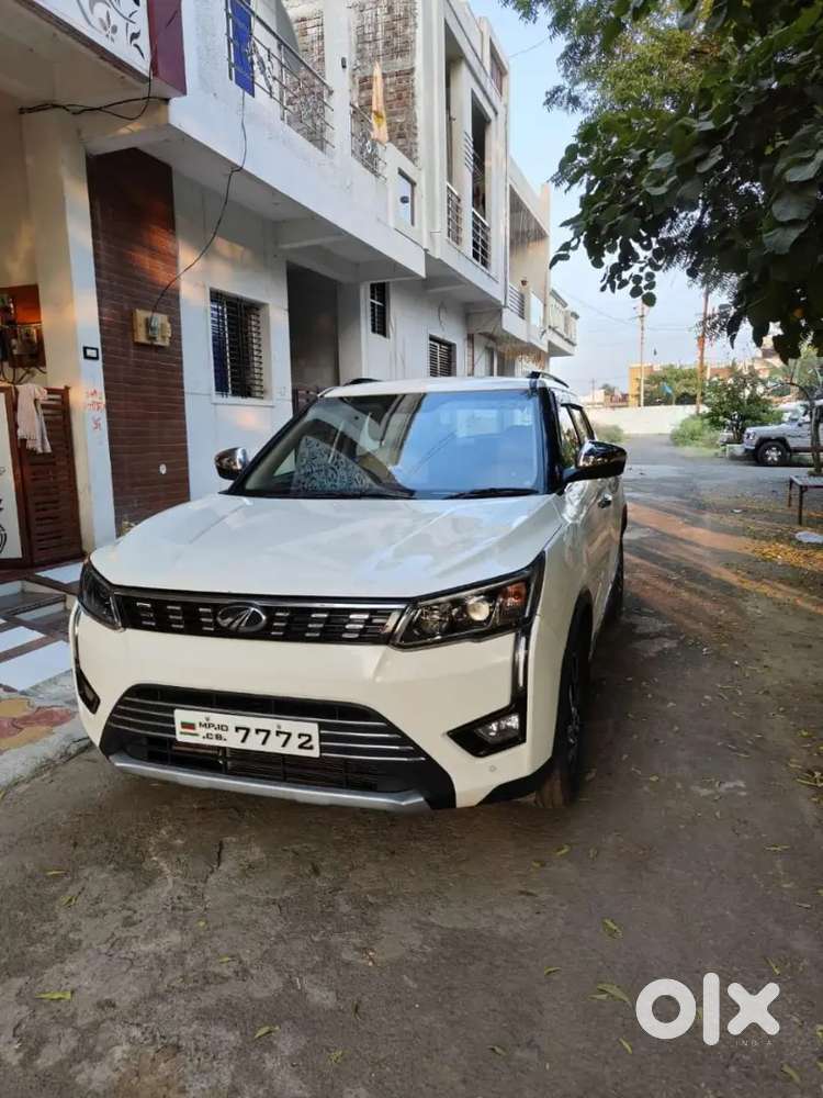 Mahindra XUV300 w8op 2022 Petrol