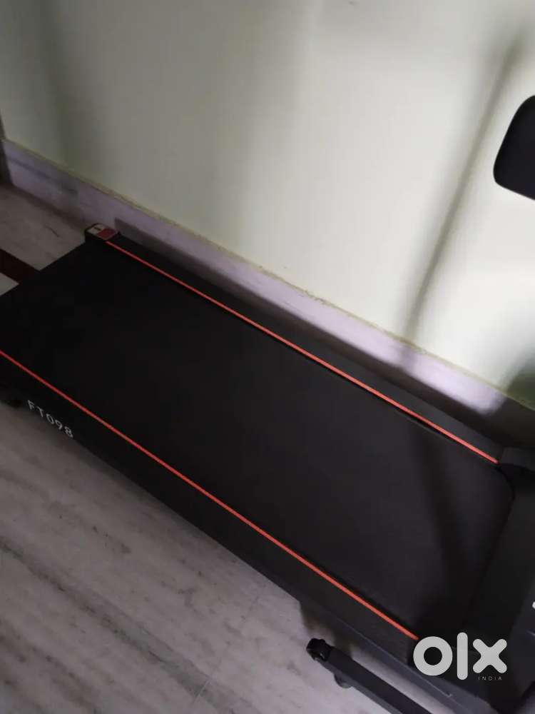Treadmil good condition it will be folding system