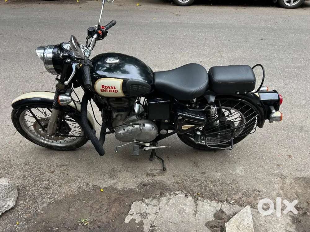 Royal Enfield classic 500 second owner owner well maintained vechicle
