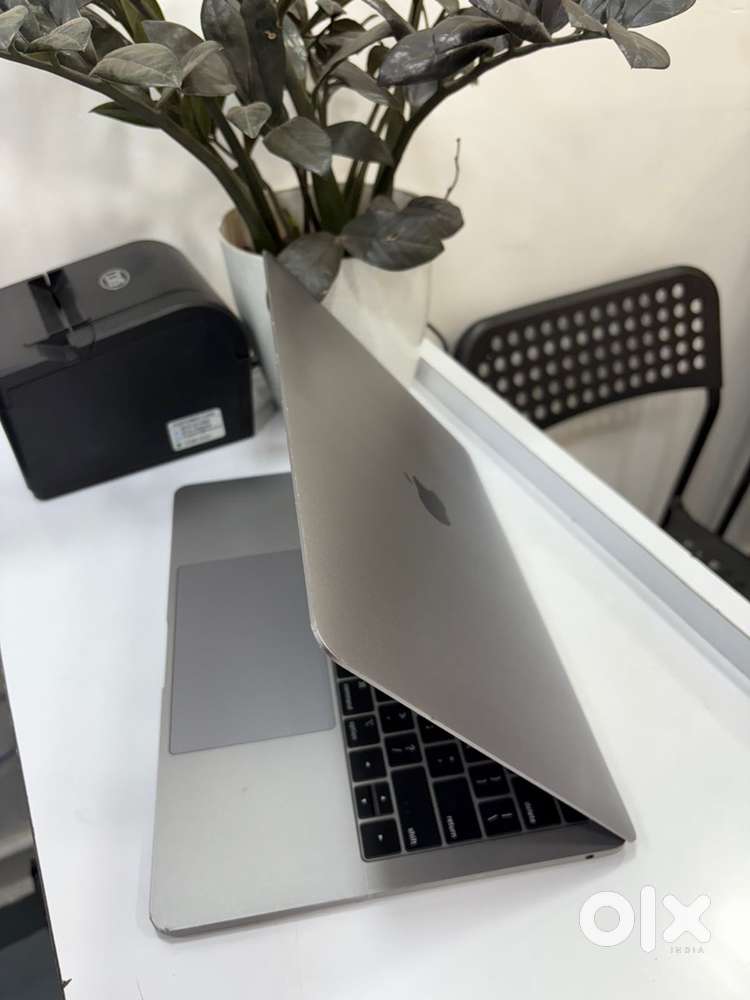 MacBook Pro A2159 (2019 model) 8gb Ram 256gb Storage  13inch