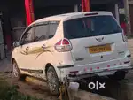 गुड कंडीशन गाड़ी सरकारी ऑफिस में लगा हुआ था