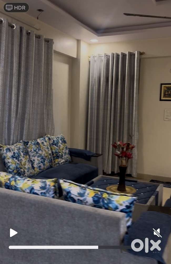 Flat for rent in Hazratganj for office/ residence purpose