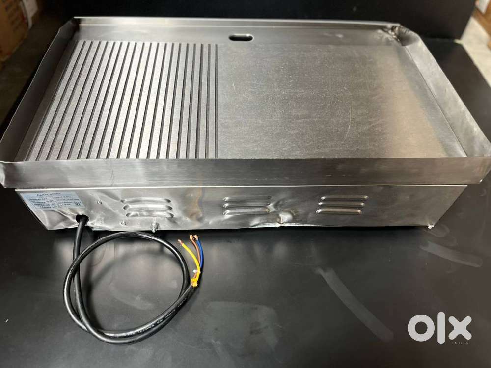 822 Commercial Half Flat Girddle Plate + Half Groove Griddle Plate