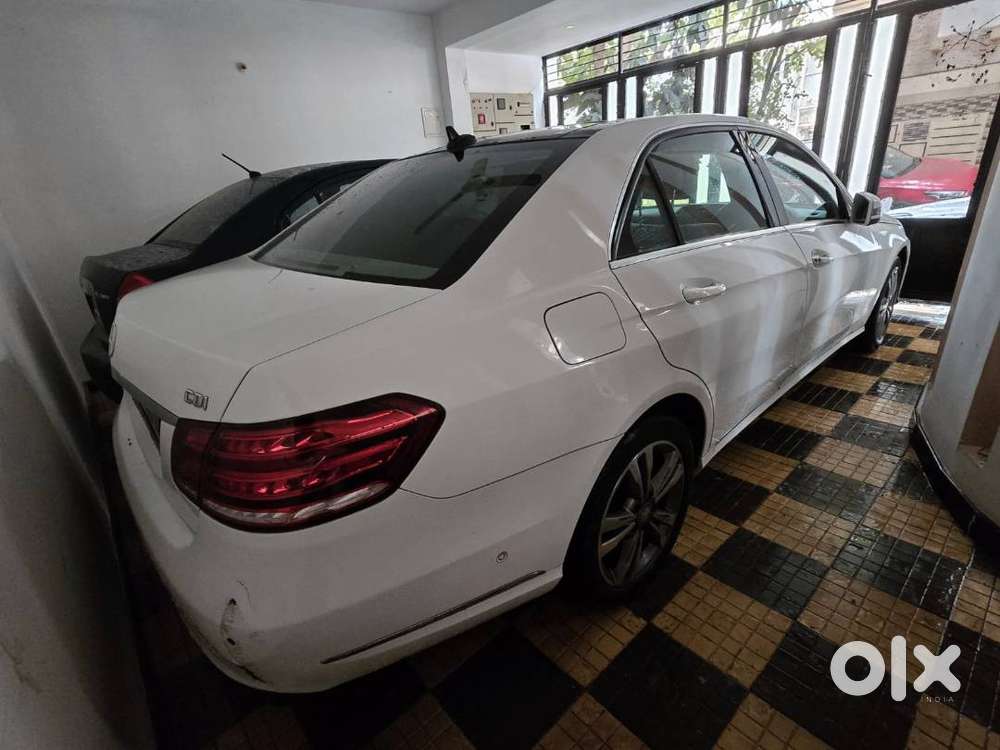 Merc E250 White 2014 in Mint Condition 46k-kms