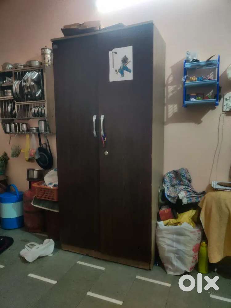 Spacious Almirah wooden 3/6,good condition