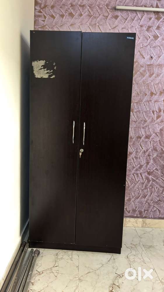 Selling a double door wardrobe
