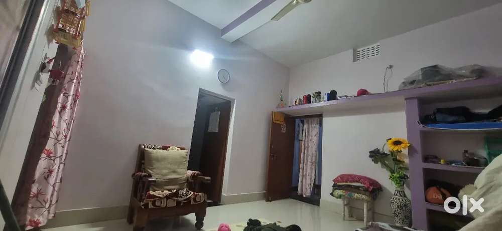 single room is available with kitchen