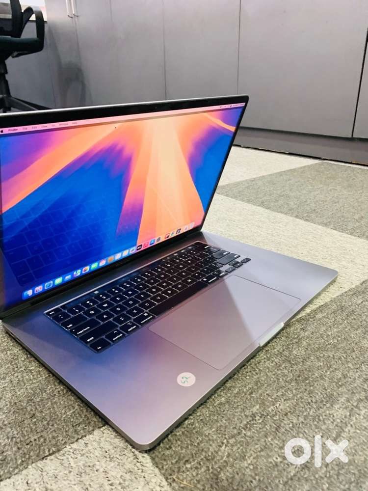 Apple McBook Pro (2019) 8 Core i9  32GB RAM  512GB SSD  A2141 WRNTY