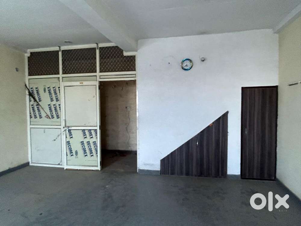 With almirah and wash basin