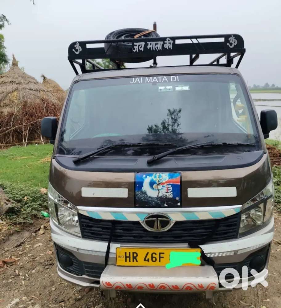 TATA INTRA V10 DIESEL AC MODEL