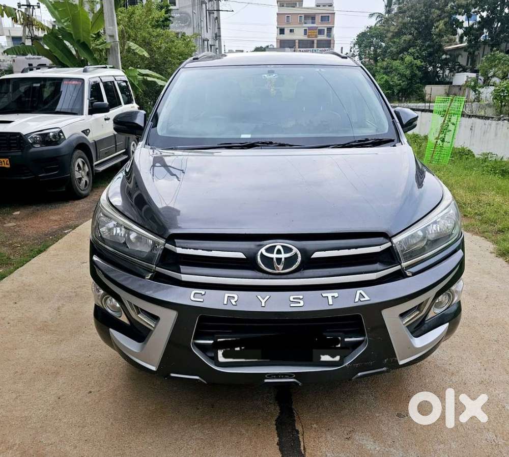 Toyota Innova Crysta 2.4 G MT 7 STR, 2017, Diesel