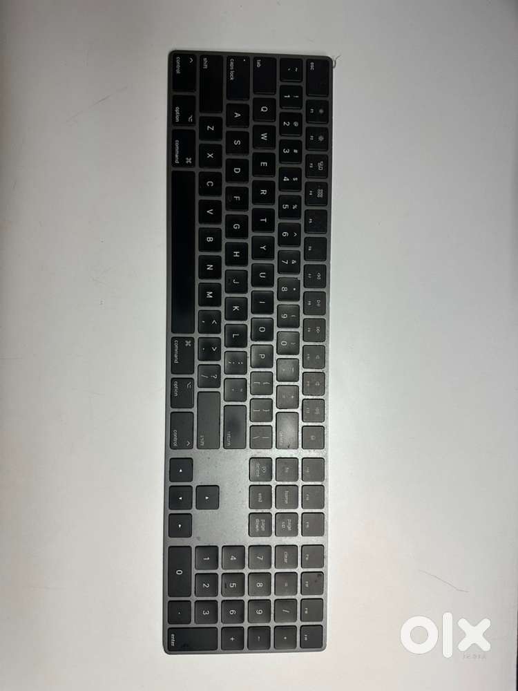 Apple Keyboard