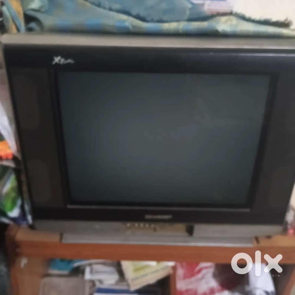 Sharp tv good condition & lokhandi khat dono sale karna hai