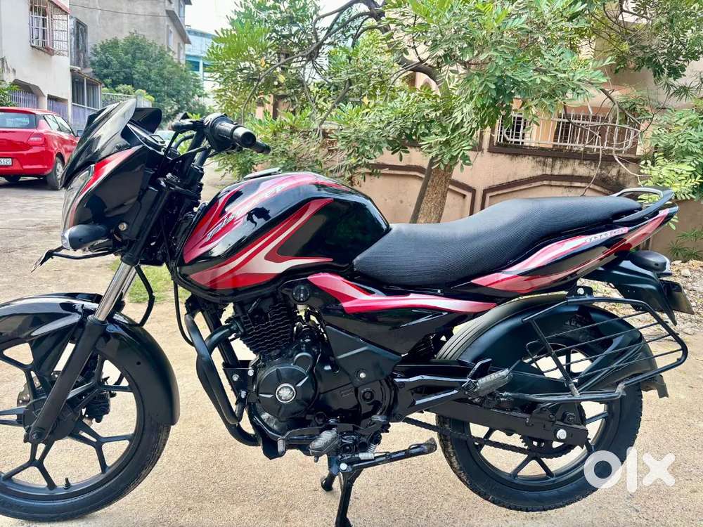 BAJAJ DISCOVER 
2014 MODEL 
SELF START 
DISK BREAK 
PRICE 32000/-