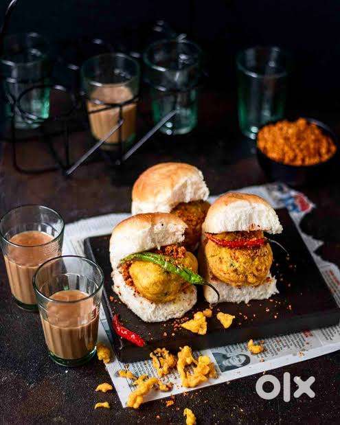 वडापाव मेकर  सैलरी: ₹13,000 + रहना + खाना शामिल