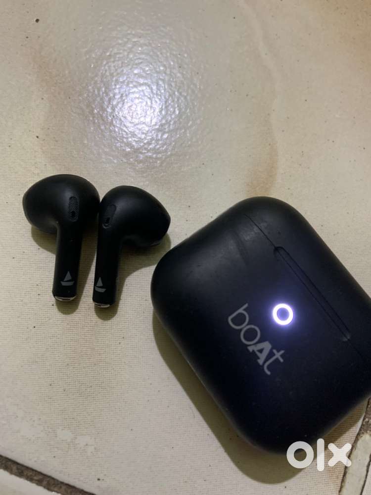 New prinium air pods boat