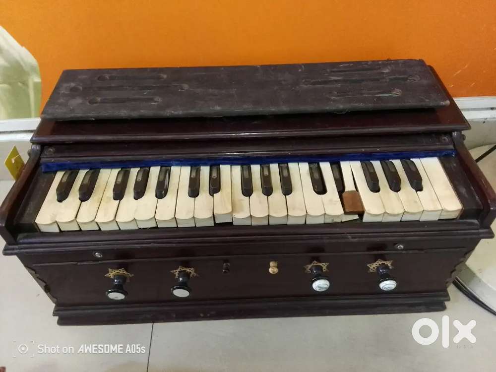 Used Harmonium