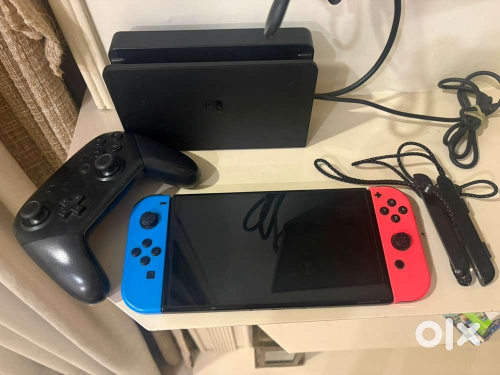 Nintendo switch with 13 games and pro controller