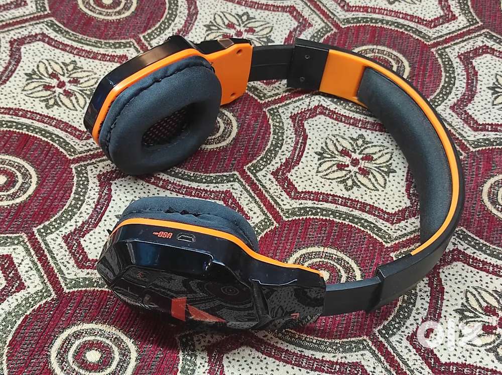 Bluetooth headphones