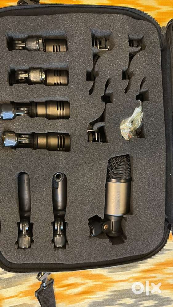 Recording studio gear and mic