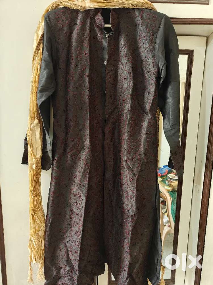 Men Black Sherwani Medium size ( used 3 times only)