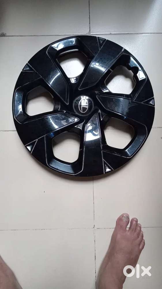 Tata punch original wheel cover (3pcs)