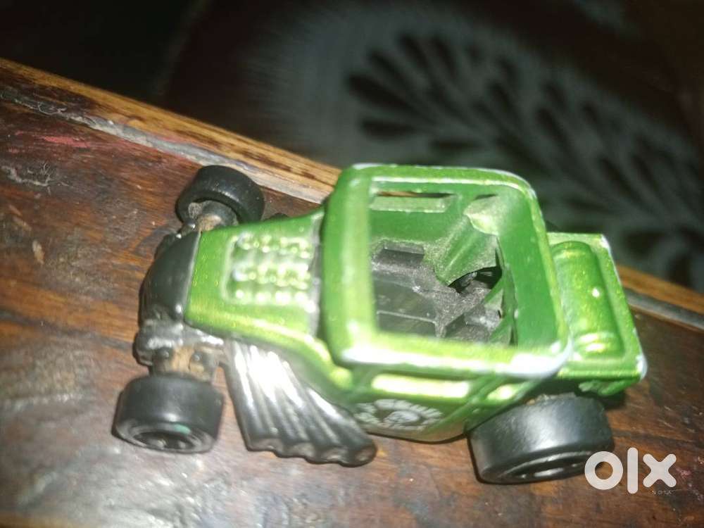 HOTWHEELS @2017 MATTEL SKULL SHAKER