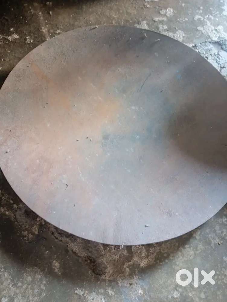 Bada tawa aur badi  kadahi bikri hai