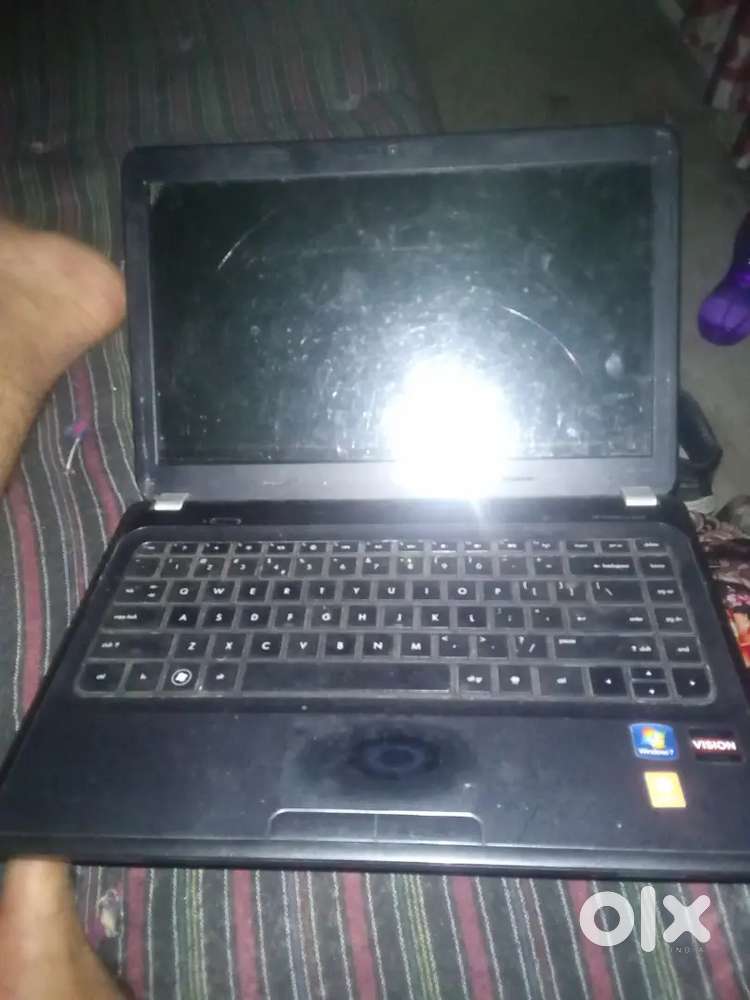 HP laptop selling works fine some lagging