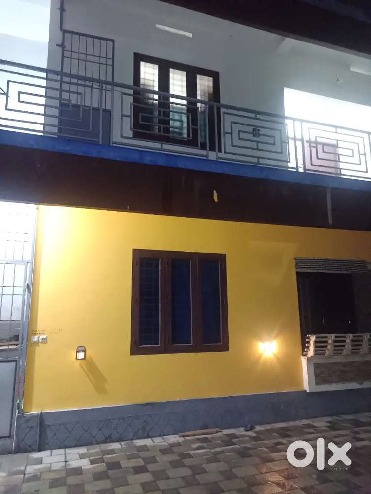 2BHK NEAR SUM SUM near Thampuran mukku.
