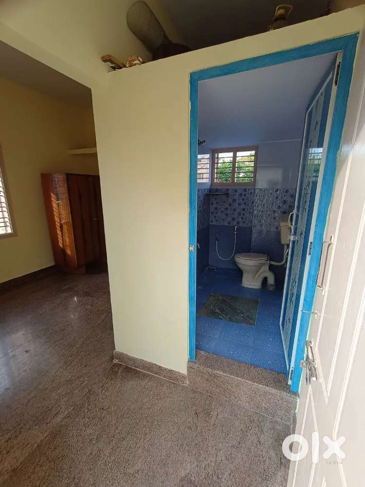 Single room at terrace for rent