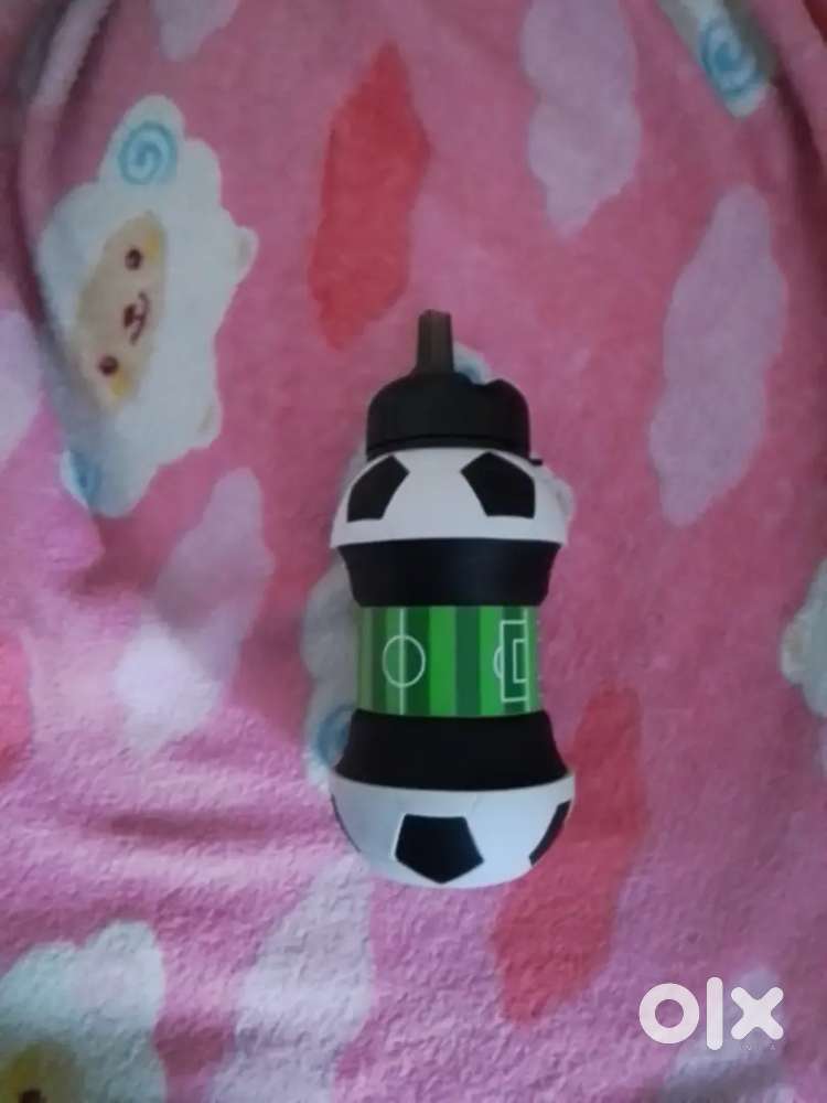 A convertible football bottle