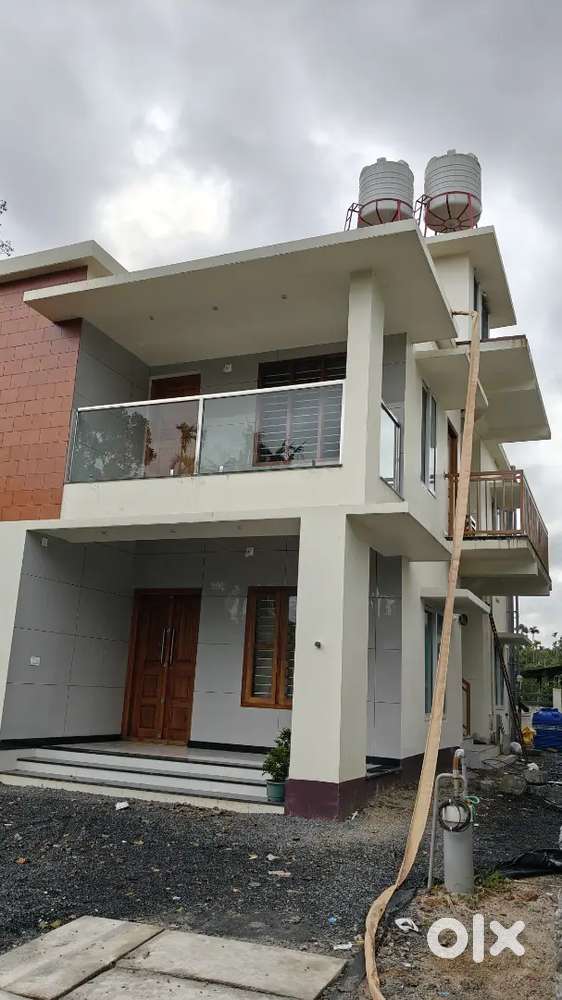 Newly constructed 3 bhk house for rent