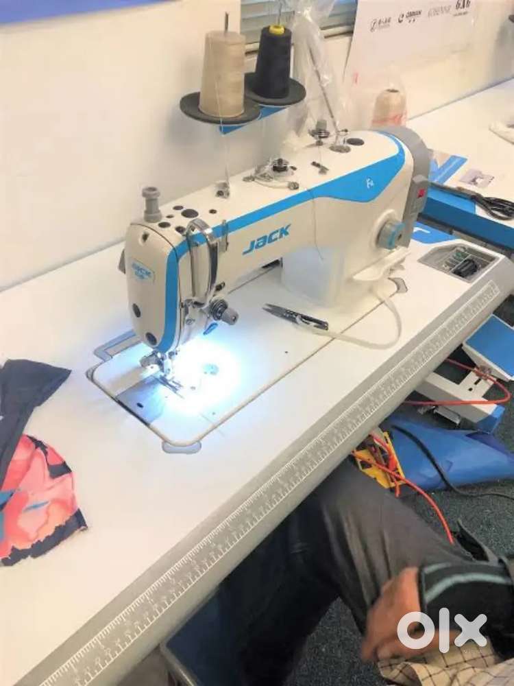 Jack f4 good condition swewing machine silai machine