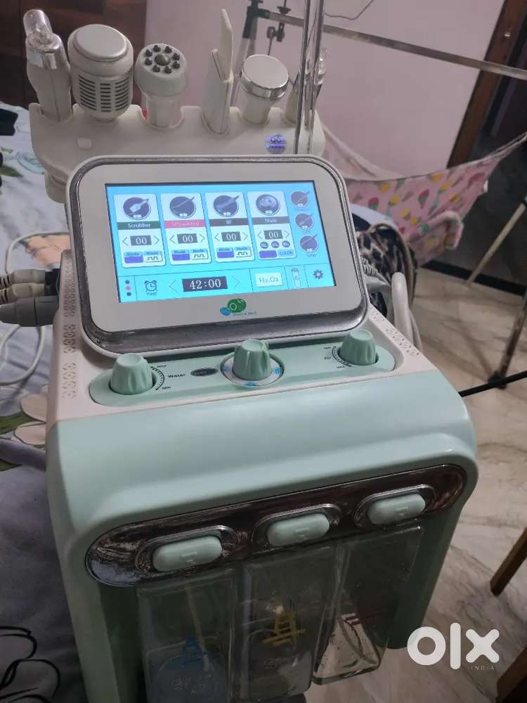 Hydra machine for facial
