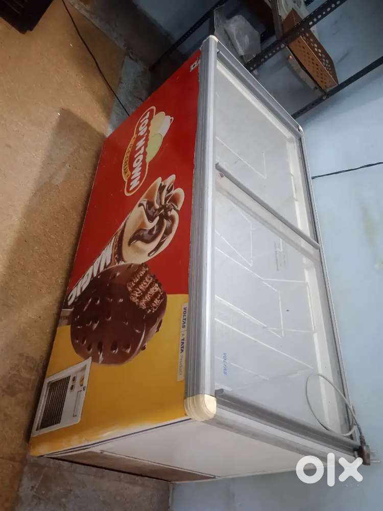 Ice cream fridger