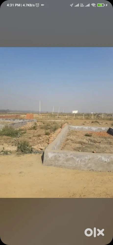 150 गज का कॉर्नर प्लॉट FNG हाइवे के पास