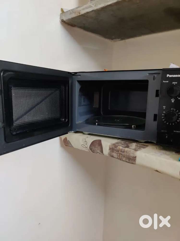 Microwave Oven Panasonic, 8Months old Rs.2000